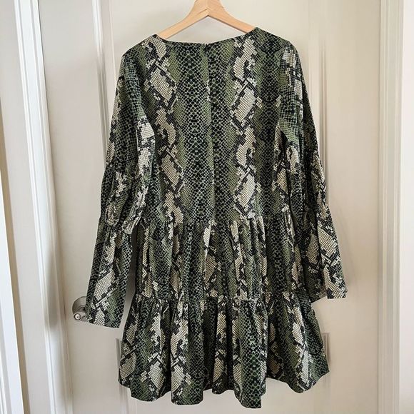 Missguided Green Snake Print Prairie Dress - Picture 4 of 8